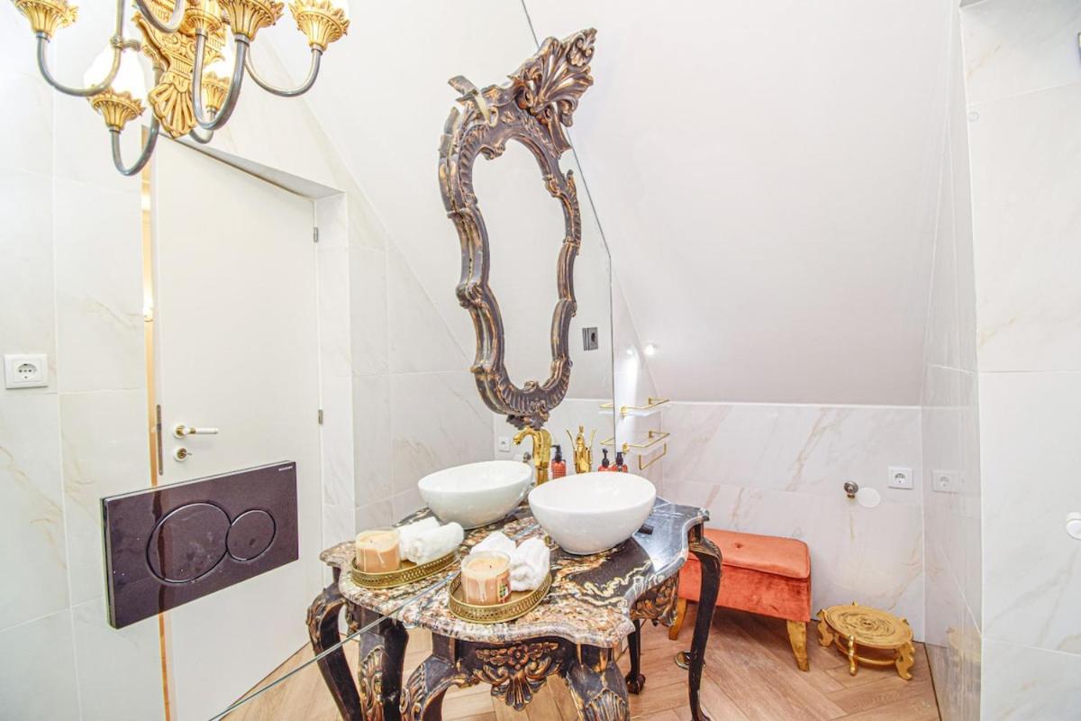 New Exquisite Cozy Baroque Apartment Portuguese Soul 2P
